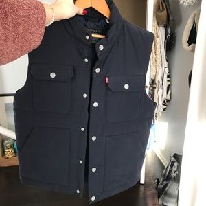 Levi’s Navy Blue Vest 🧚‍♂️